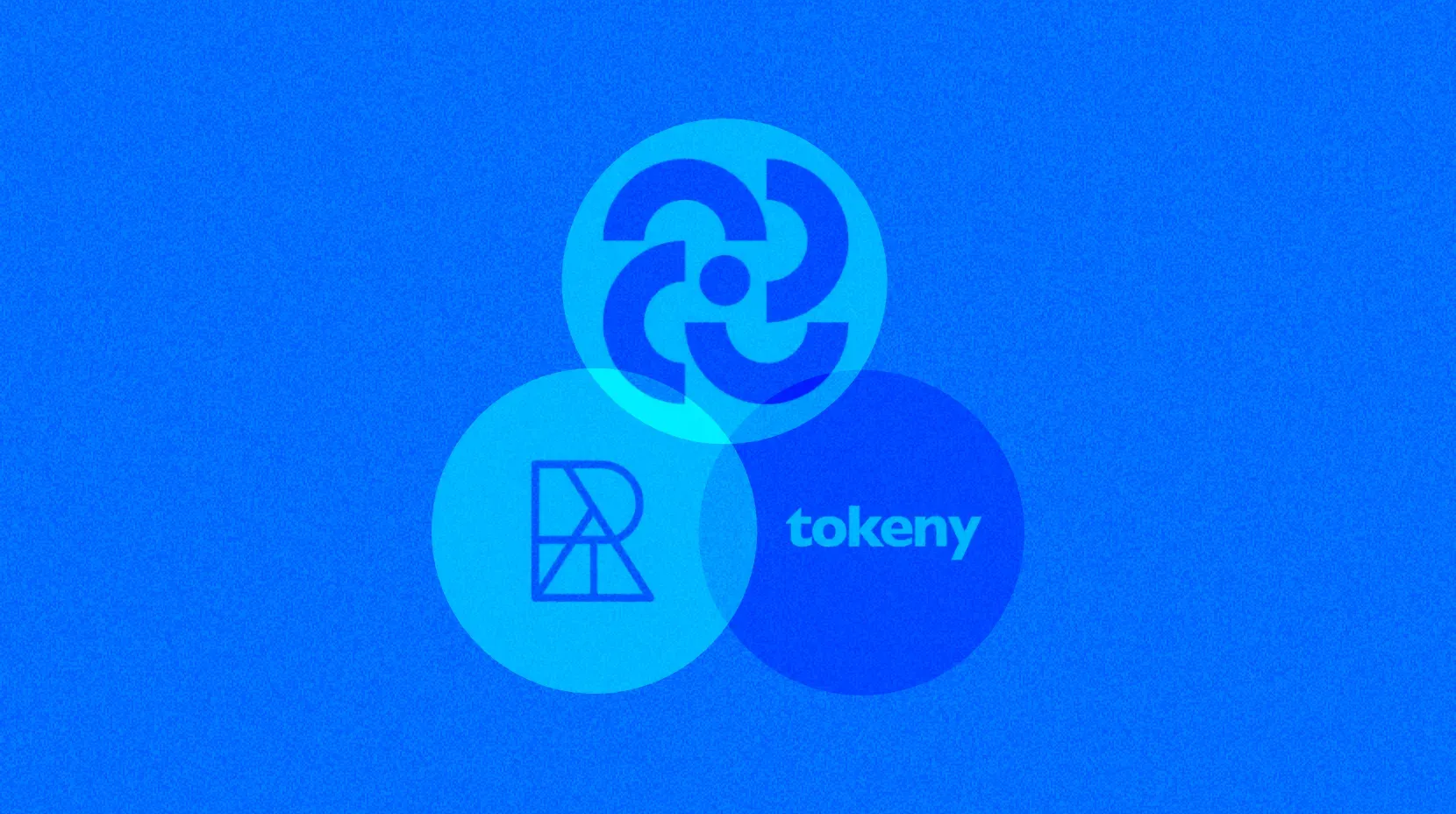 伊朗媒体说一油轮被击中“正在沉没”